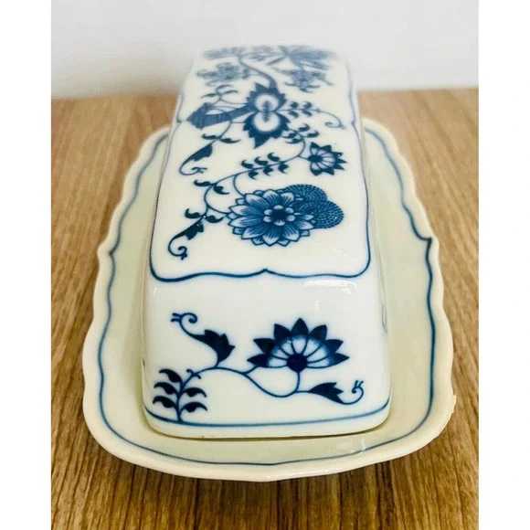 VintageBlue Danube Japan covered butter dish Blue Onion pattern Fine porcelain - Picture 12 of 12